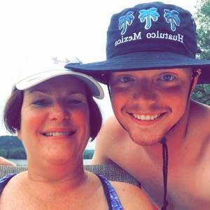 Meet your Posher, Marcia